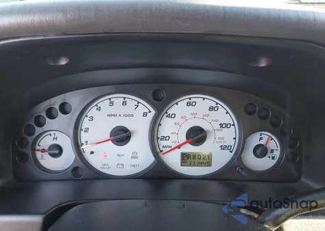 2004 Ford Escape Xlt z USA, uszkodzony, nr VIN 1FMYU93184KB66871